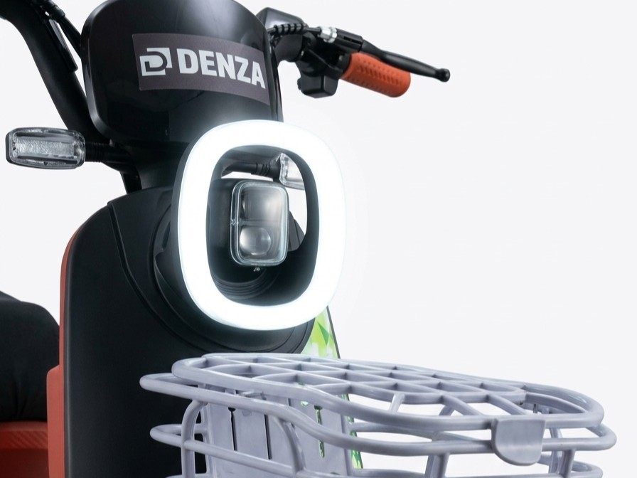 Denza Breeze view 3